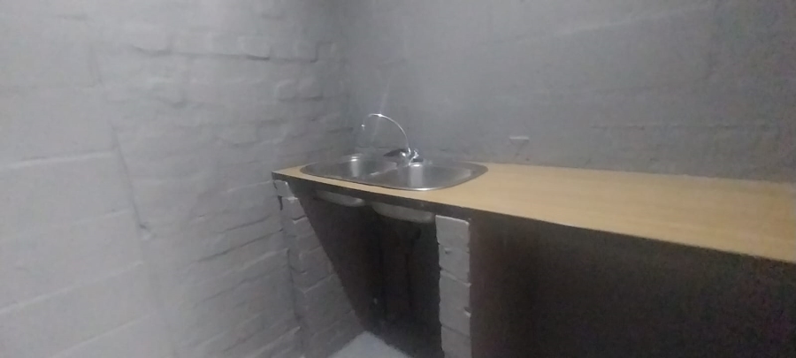 To Let commercial Property for Rent in Kensington Western Cape